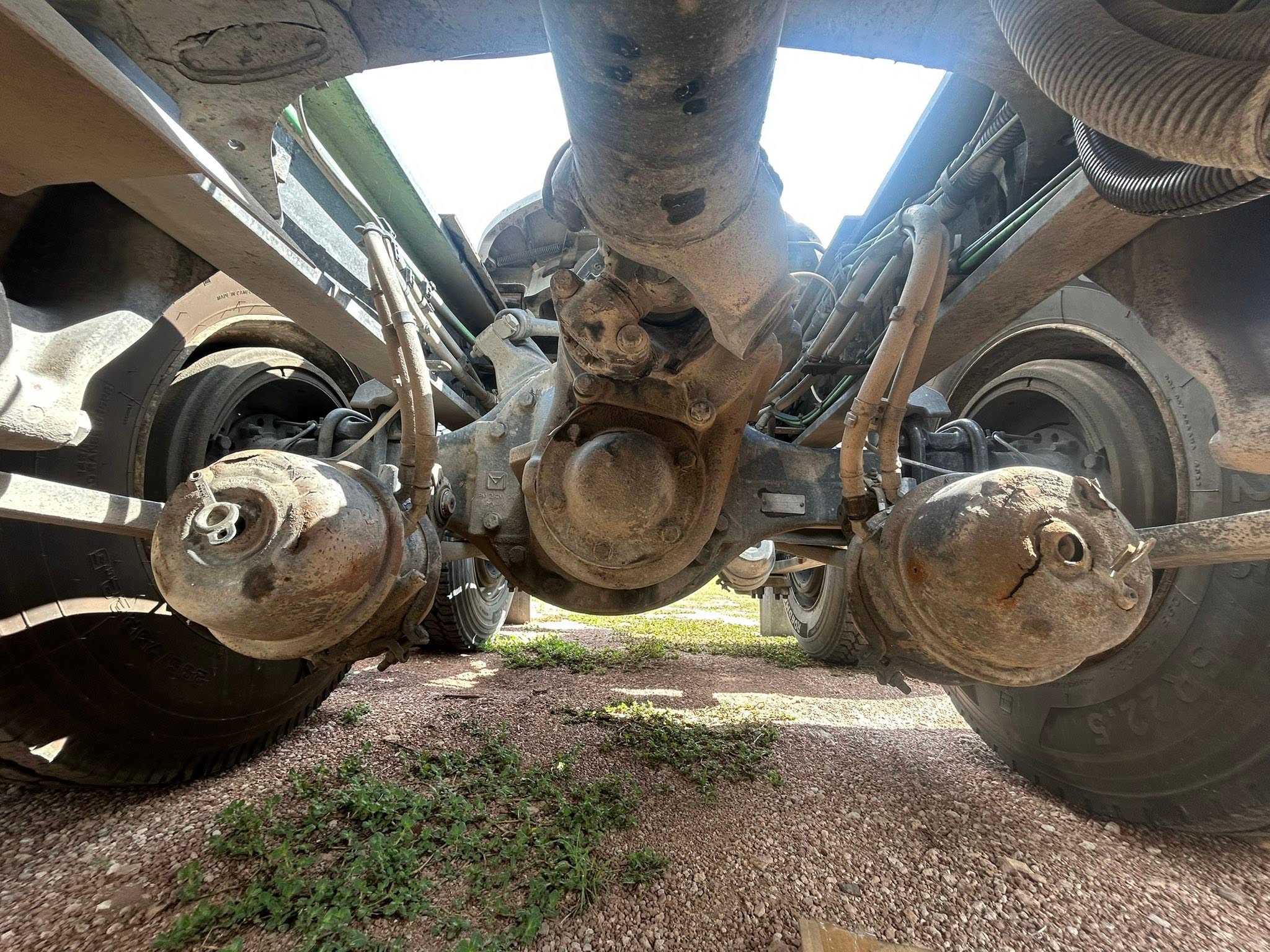 Heavy-duty axle
